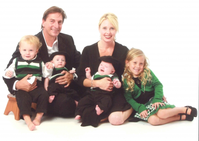 Kollin Family Holiday Photo 2009